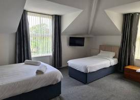 Chase Hotel 4
