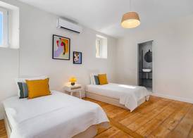 Brand new luxury apartment riverside 5