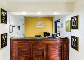 Econo Lodge Glade Springs I-81 4