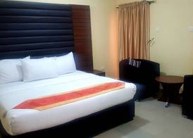 Blue Springs Hotel 5