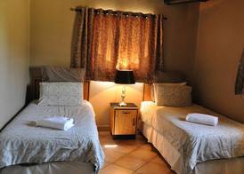Ukutula Lion Lodge 3