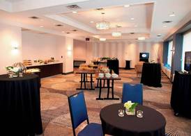 Courtyard by Marriott Toronto Downtown 4