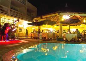 Le Nautile Beachfront 4