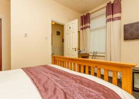 Hawthorn House 5
