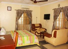 Green Park Hotel and Suites 4