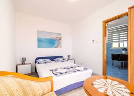 Apartment & Rooms Alan 2