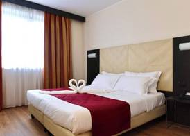 Raya Hotel 5