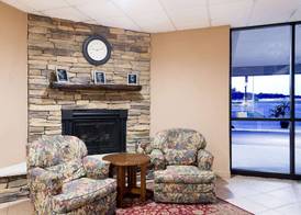 Ramada by Wyndham Watertown Thousand 3