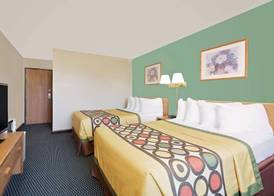 Super 8 by Wyndham Marshall 3