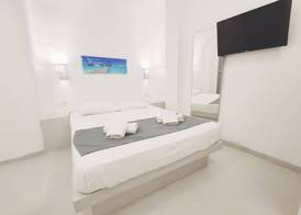 Fira Cozy Rooms 4
