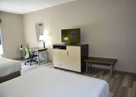 Holiday Inn Express & Suites CARYVILLE by IHG 3