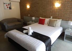 Mountain View Motor Inn & Holiday Lodges 3