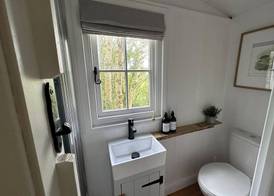 Shepherd's Hut - Sleeps 2 - Pet Friendly - Parking 5