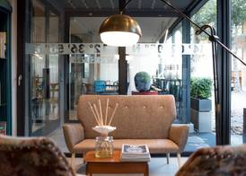 Up Hotel 5