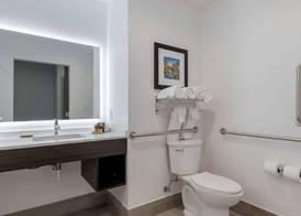 Holiday Inn Express & Suites Choctaw - Oklahoma City East by IHG 3