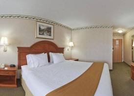 Holiday Inn Express & Suites DEFIANCE by IHG 5