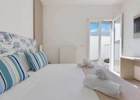 Absolute Apartment 4