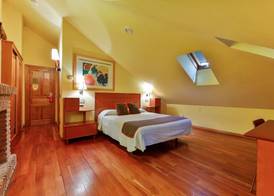 Hostal La Chata by Vivere Stays 4