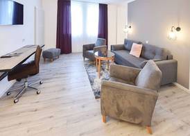 PRIMA Inn HOTEL & HOF NEURUPPIN - digitales & rezeptionsloses Motel 5