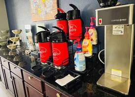 Econo Lodge Inn & Suites Centerville 2