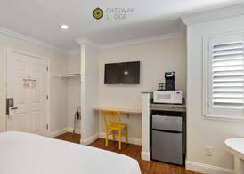 Gateway Lodge 3