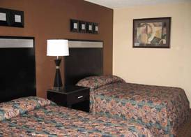 Town House Inn and Suites 4