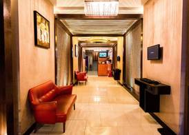BALLY SUITE SILOM 5