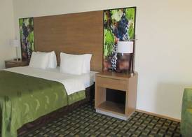 Quality Inn Near Fort Hunter Liggett 5