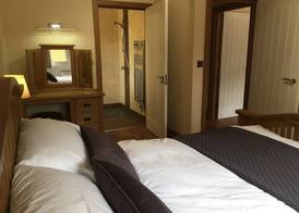 Shellow Lane Lodges 2