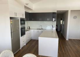 Aqua Promenade Beachfront Holiday Apartments 4