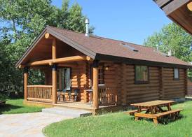 Beartooth Hideaway Inn & Cabins 4