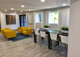 Days Inn & Suites by Wyndham Cincinnati North 3