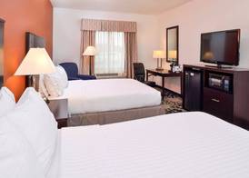 Holiday Inn Express & Suites GREENFIELD by IHG 3