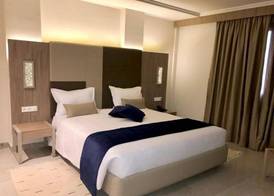 Hôtel Lescure Business and SPA 4