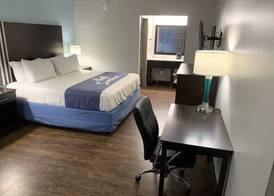 Days Inn by Wyndham Goldsboro 5