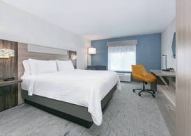 Holiday Inn Express & Suites VALPARAISO by IHG 4