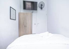 Cozy Room Shared Apt Millennium Tower 4