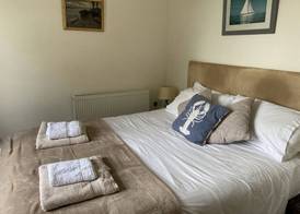 The Pilot Boat Inn, Isle of Wight 5