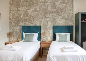 The Kings Arms Hotel 4