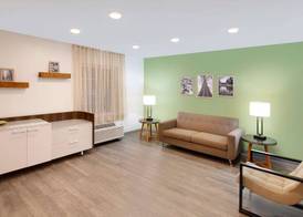 WoodSpring Suites Bakersfield East 3