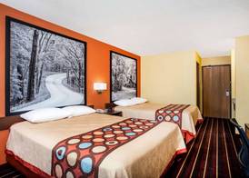 Super 8 by Wyndham Crawfordsville 5