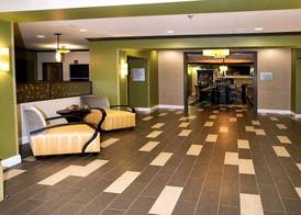 Holiday Inn Express & Suites HUNTSVILLE AIRPORT by IHG 3