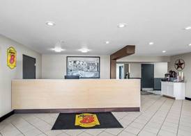 Super 8 by Wyndham Farmington 5