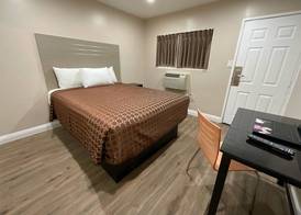 State Motel 4
