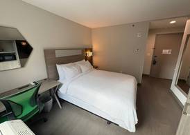 Holiday Inn Express & Suites Bronx - Barnabas area by IHG 4