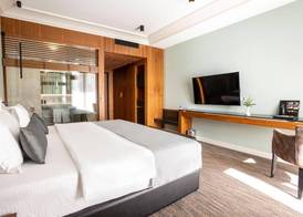 Select Hill Resort 4