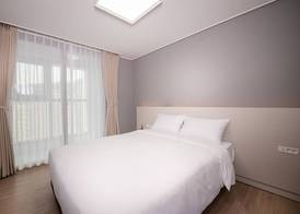 Sollago Myeongdong Hotel & Residence 5