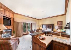 Stock Farm Inn 5