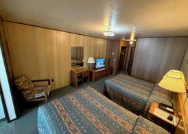 Airport Chalet 3