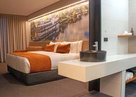 Bridgeport Hotel 3